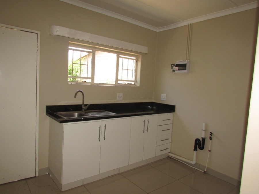 To Let 1 Bedroom Property for Rent in Heuwelsig Free State